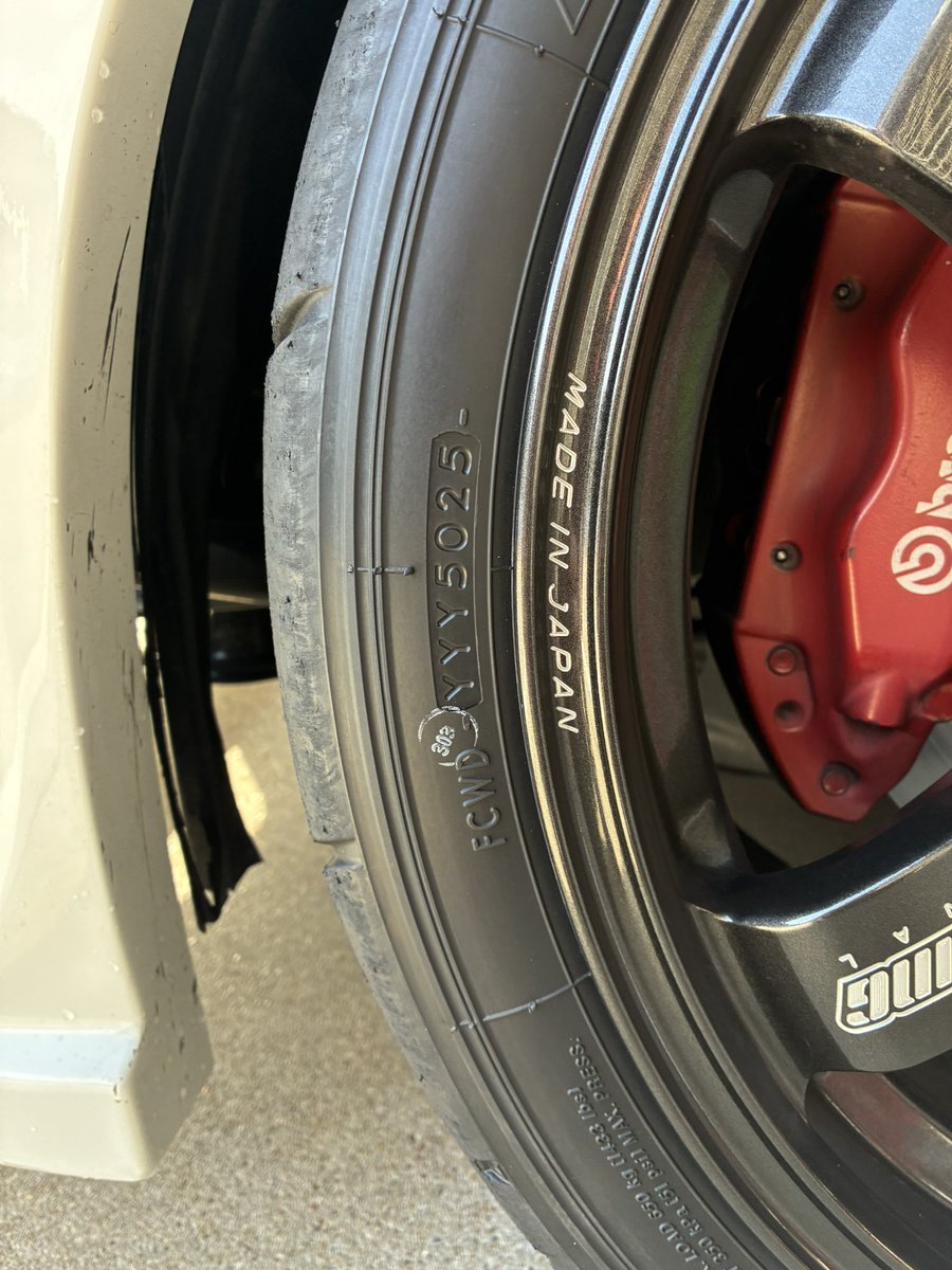 おいおいおい 25年19週新品265GS 25年50週新品265GS 全く違うグリップ