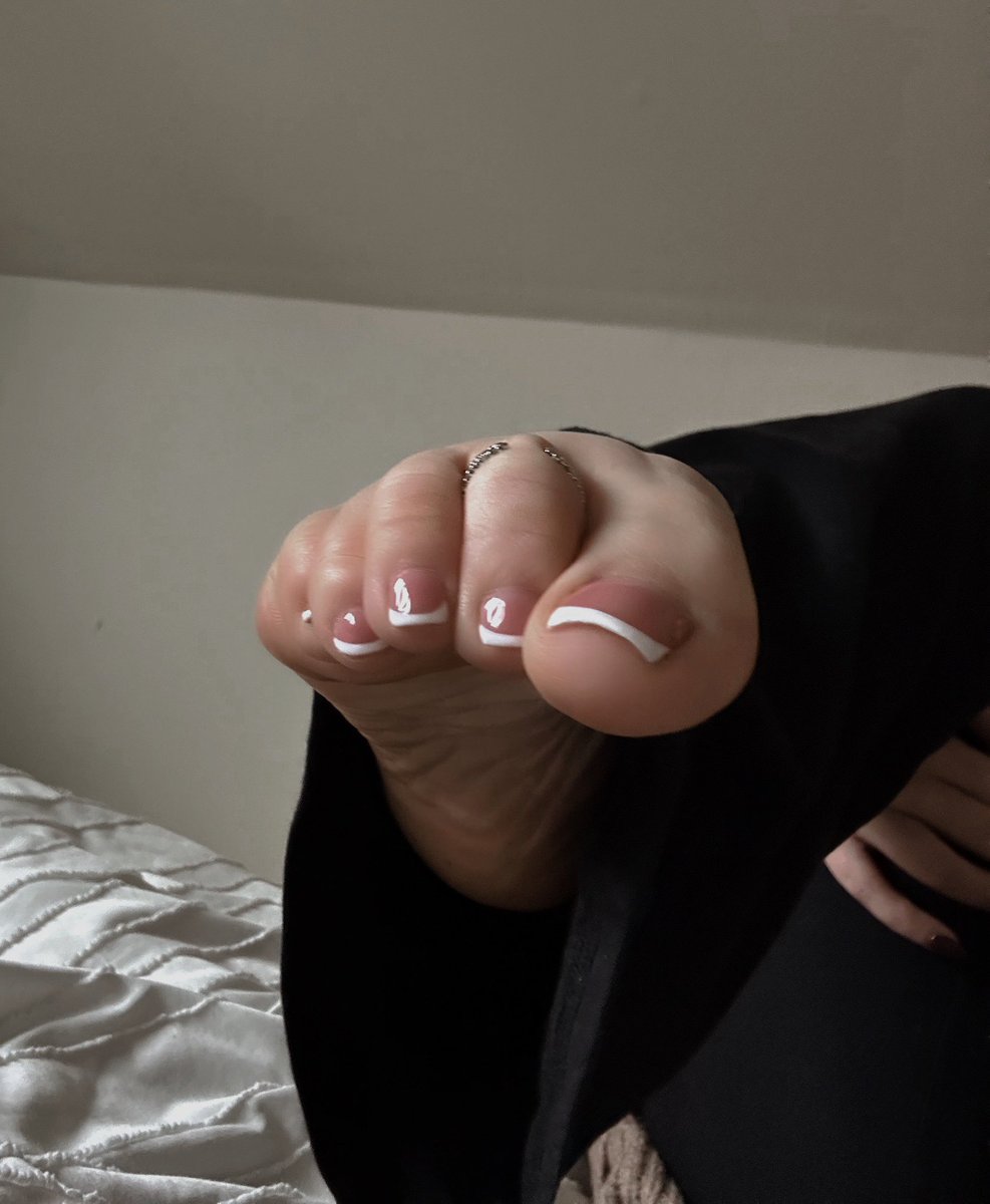 you lose

my scam feet win

2 ez 😇

catfish catfishfindom feet femdom findom scam toes ripoff 2dfd