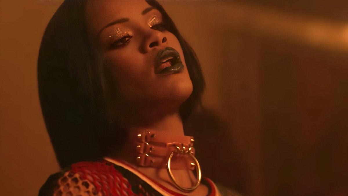 PopBase's tweet image. 10 years ago today, Rihanna released ‘Work’ featuring Drake.