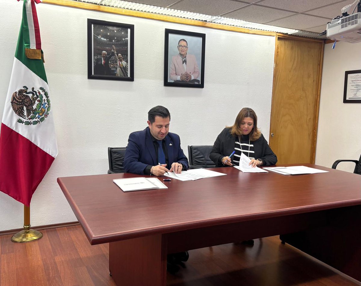 R2D2ARCE's tweet photo. Hoy en #RENAPO formalizamos un convenio de colaboración con el #DIF #Chiapas, con el objetivo de fortalecer las acciones y programas orientados al bienestar social. Un gusto sumar esfuerzos y trabajar de manera coordinada en beneficio de quienes más lo necesitan.
@DIF_NMX https://t.co/NlvfaIs7t4