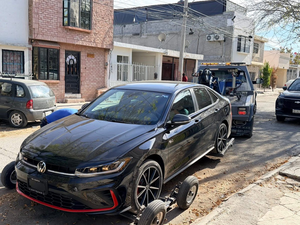 Autoboutique 1/4 de Milla tweet media