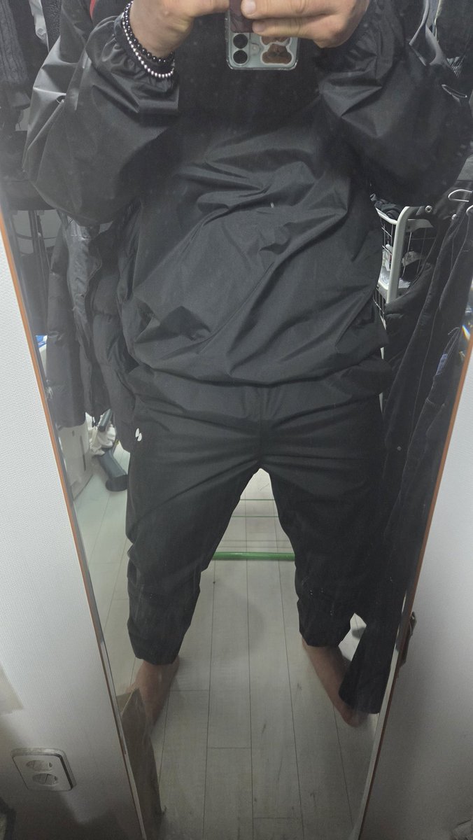 TenTenTen927's tweet photo. 땀복입고  자전거좀  타볼께요 ....ㅡㅜ https://t.co/afddr5a3l6