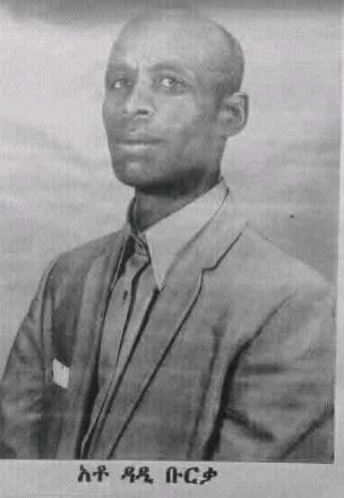 Garimian's tweet image. 🧵Meet Dadi Burka,

A humble, faithful Tulema farmer who inherited 30ha (75acres) of farmland in East Addis Ababa. Despite the legacy of his estate, his deep zeal and devotion to God and the Archangel did not stop him from donating much of his land to St. Michael Church in 1994.