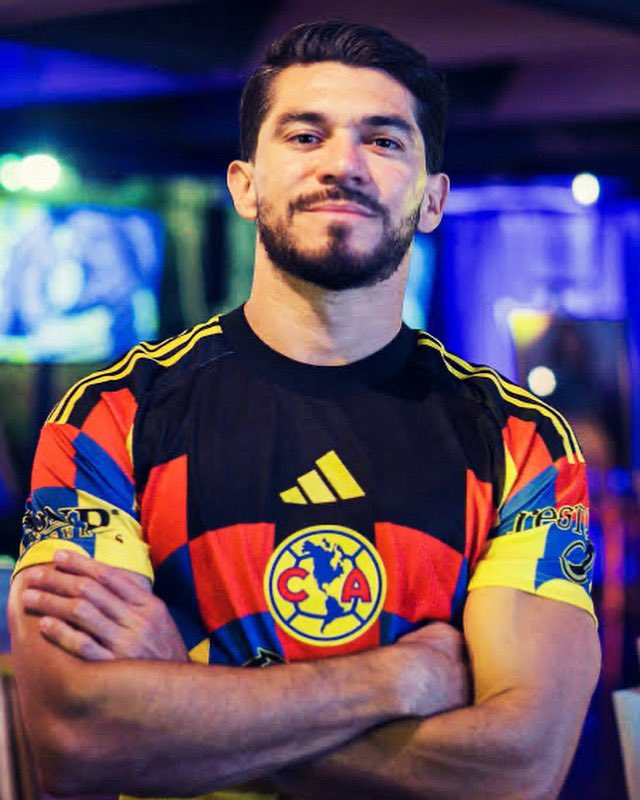Carlos_Ponz's tweet image. 🦅➡️🚂 ¿REFUERZO ÁGUILA A LA MÁQUINA?
Sobre la posibilidad de que Cruz Azul negocie con América por Henry Martín:

📞 Sí lo sondearon …pero hace un año, antes de la renovación de Sepúlveda

Hoy buscan otro perfil:
⚽️ Delantero menor de 30 años
💪 Sano y confiable físicamente…