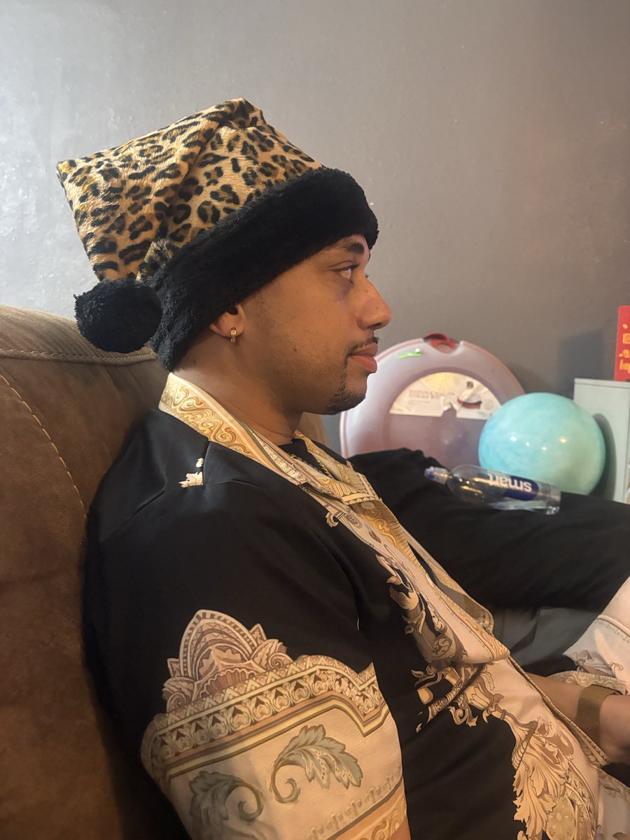 whoisjdesus's tweet image. Christmas at the Ralph house. #Christmas2025