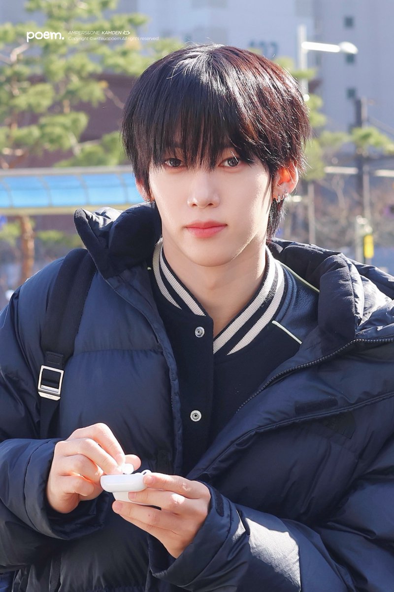 writeuapoem's tweet image. 260127 아돌한출근

#나캠든 #KAMDEN #앰퍼샌드원
#나두빈 #カムデン #AMPERSANDONE