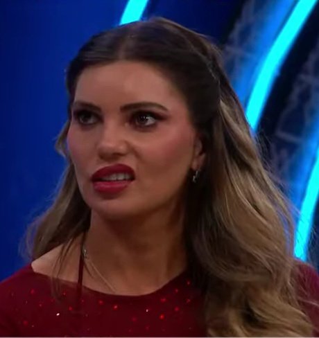 No sé que programa ven los que dicen que Cony Capelli es la protegida de #FiebredeBaileCHV, si es de las participantes que más ha estado en eliminación injustamente.