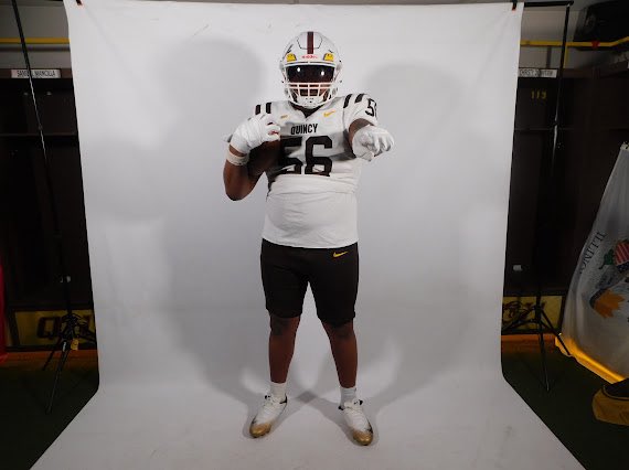 BuceGreen56's tweet photo. Blessed to receive me first offer from Quincy University 🤎💛 https://t.co/7nxv1ble0z