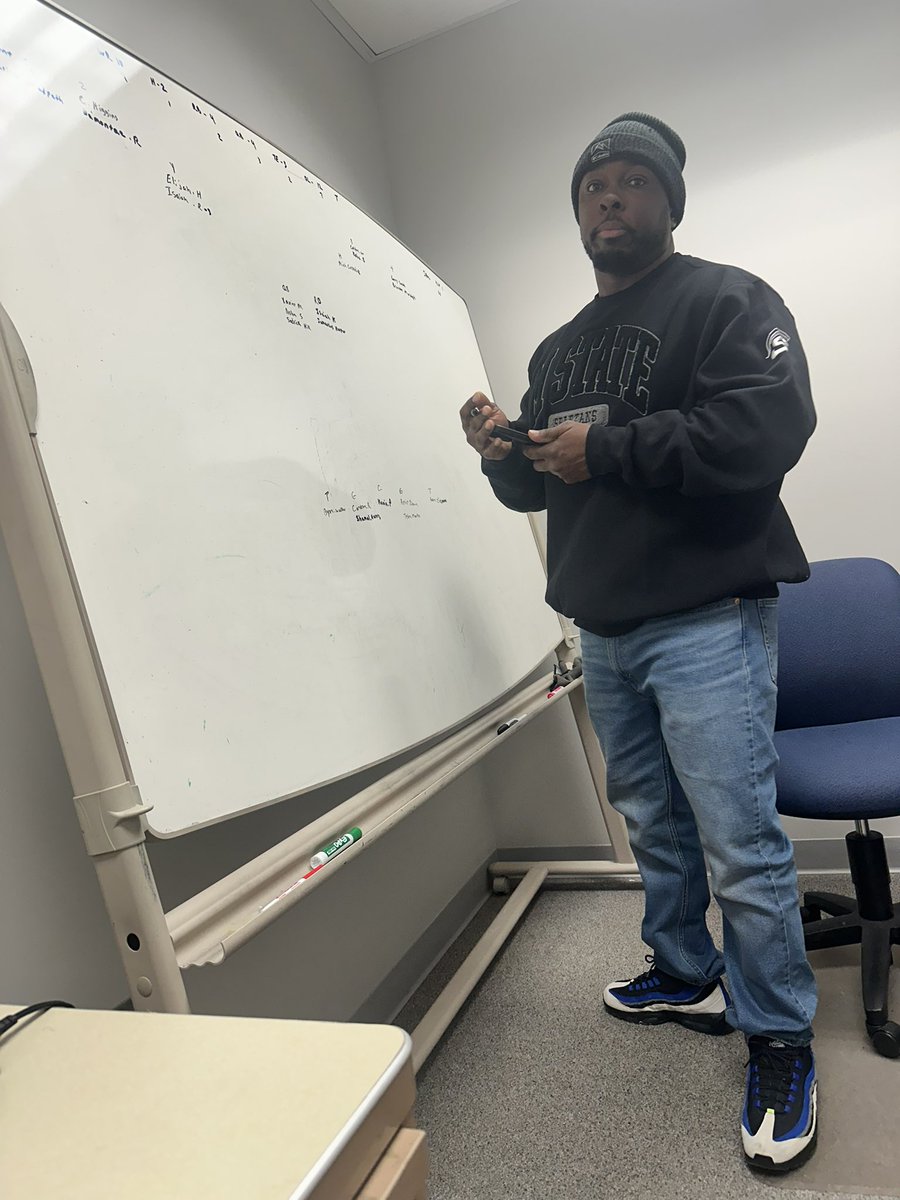 Coach Nick Hawkins tweet media