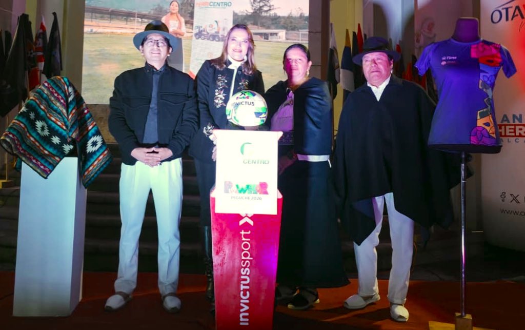 GADOtavalo's tweet photo. #PawkarPeguche2026| con alegría y entusiasmo @bellhermosa alcaldesa @GADOtavalo reconoce talentos deportivos de #Otavalo Demuestra y compromete esfuerzos para fiesta más grande del florecimiento porque es #OtavaloTierraDeCampeones Se presenta agenda deportiva cultural y deportiva https://t.co/XknntomQqm