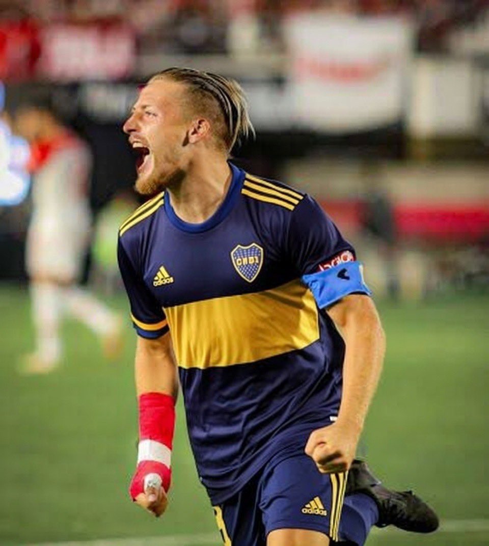 Ascacibar rechazo un aumento de sueldo por parte del Pincharrata y una oferta grande de Gremio. 😮‍💨😮‍💨

El Ruso es mas Bostero que tener un tio preso.💙💛💙