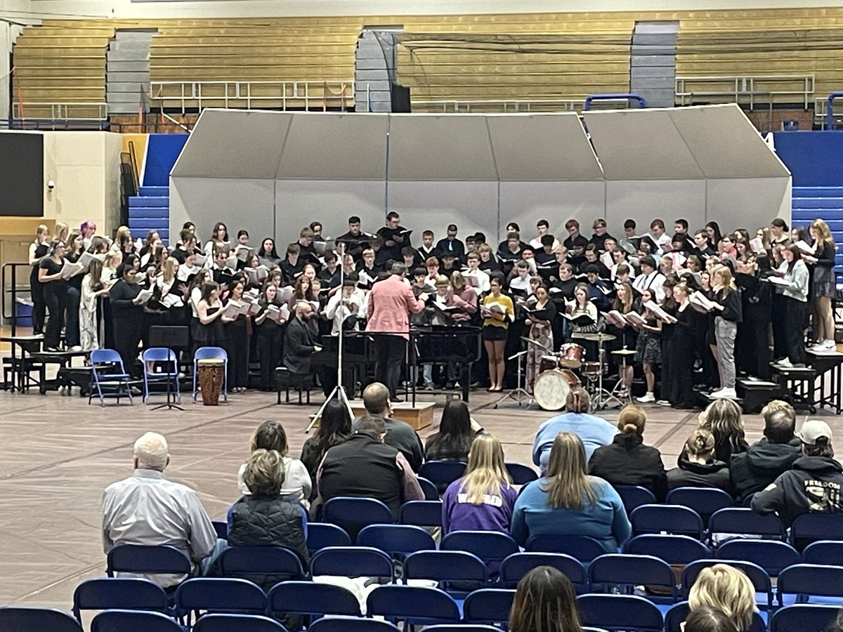 DavidCityMusic's tweet photo. The UNK Festival Choir featuring Scouts Lorelai, Emma and Kurtis. https://t.co/uYIMXxjWNm