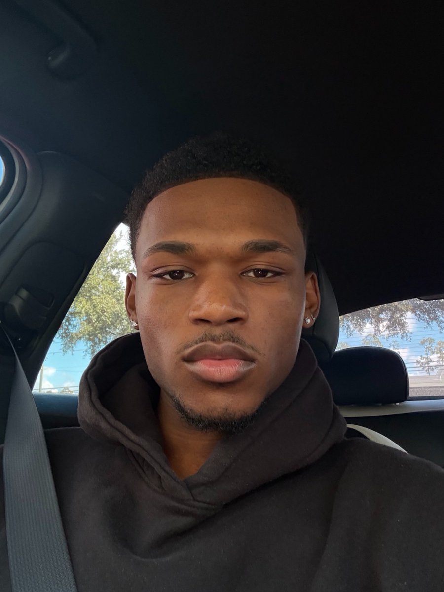 laurentjayy's tweet photo. https://t.co/Q4F0VfPie6