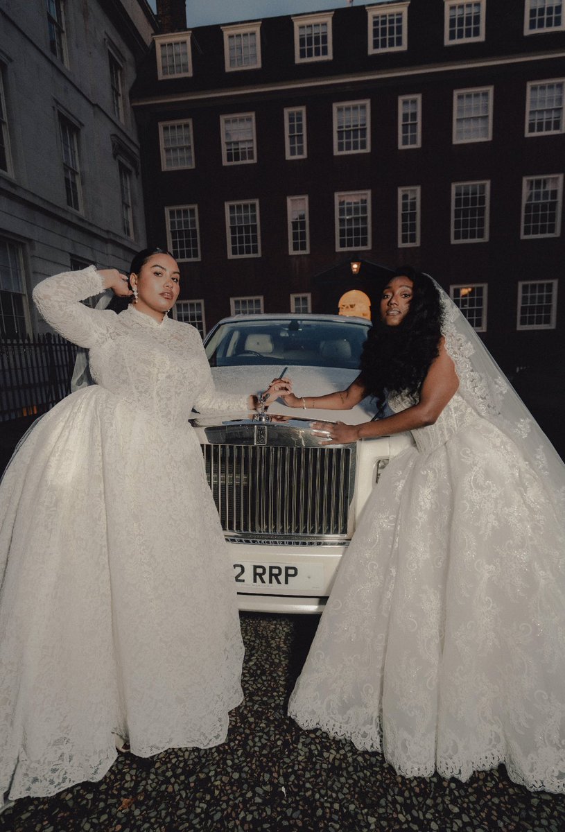 mahalamodels's tweet image. We recently became the first Black same-sex couple to marry at London’s illustrious Middle Temple Church. The venue was grand. The food was grand. The music was grand. But the most unfathomable, breathtaking part of the day was the love and support you all wrapped us in.