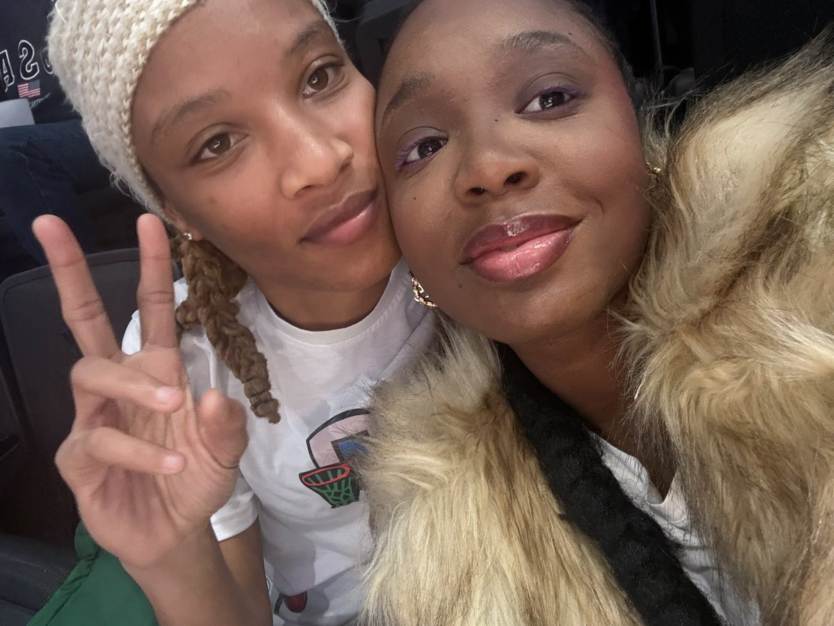 jayloagain's tweet image. &amp;lt;3