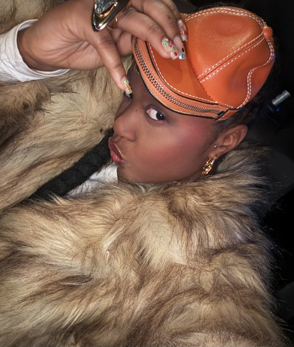 jayloagain's tweet image. &amp;lt;3