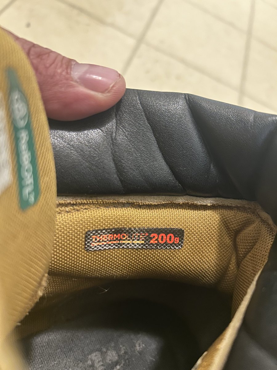 macharkas's tweet photo. I like Timberlands, but my Timberland Pros soaked through after just one driveway and my feet were freezing. Switched to my older pair and stayed warm &amp; dry doing the same work. Wish the Pros were more water-resistant.

@Timberland #TimberlandPro #WorkBoots #Waterproof https://t.co/RUQDUcreKE