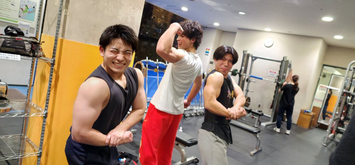 Boxer_ryu's tweet image. 昨日一緒にトレーニングしたイケメン。
高校生で、この肉体！
すげー！
ハーフでイケメンで腹筋バキバキとかって最高じゃんか。
#イケメン
#高校生マッチョ
#ウエイトトレーニング
#ハーフ金髪碧眼