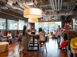 リモートでひきこもりがちなので、コワーキングスペースを見比べたりしている

友達づくりなら「ビズコンフォート」かなと思っているが、サーブコープにも憧れる！

・ビズコンフォート  bizcomfort.jp
・リージャス  regus-office.jp
・サーブコープ  servcorp.co.jp/ja/coworking/