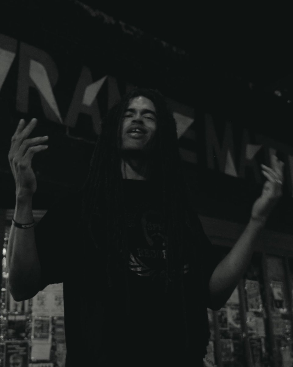 BlackLiq's tweet image. If there was ever a time to tell your story, it’s now.

“The Ride” is mine and it goes beyond music. 

See, hear, and feel it here:

youtu.be/-eDhkPh__Zk?si…

🎥 @bcmusic1st

#theride #tellyourstory #hiphop #lifegoals #lifelessons