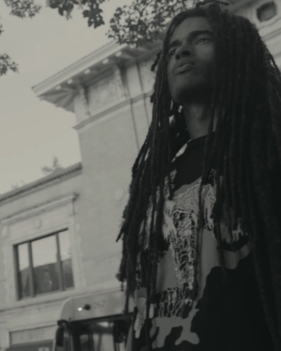 BlackLiq's tweet image. If there was ever a time to tell your story, it’s now.

“The Ride” is mine and it goes beyond music. 

See, hear, and feel it here:

youtu.be/-eDhkPh__Zk?si…

🎥 @bcmusic1st

#theride #tellyourstory #hiphop #lifegoals #lifelessons