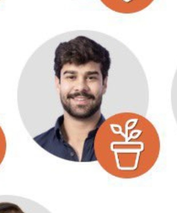 bibis_lind's tweet photo. @whomath O planta da edição dando planta para protagonista me acabo com esse who https://t.co/V87q2nmCXx