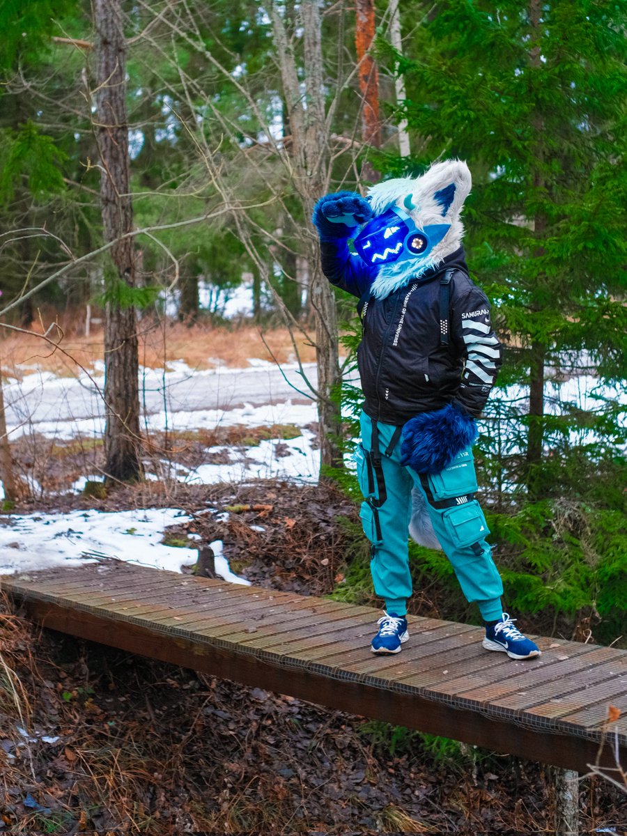 Exploring protogen, whatever will they find? Probably snow, maybe a vernid?

💾: <a href="/JeraProot/">Akachi 🔜 NFC</a>