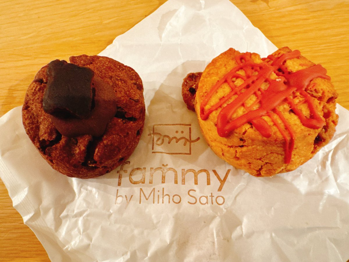 前半でセイボリー系を買ったfammy byMiho Satoさんは、甘いやつ。前回