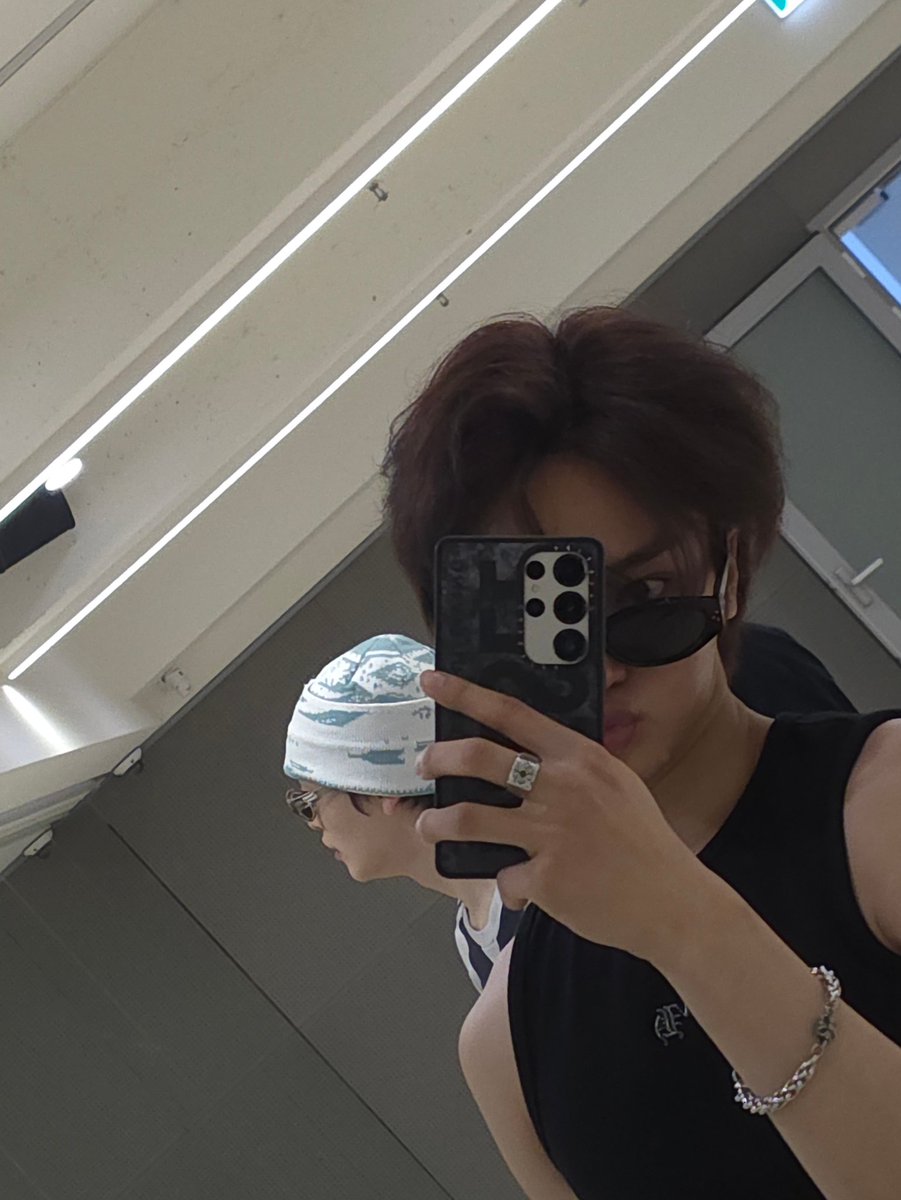 RANII_58's tweet image. 우리 막내 고양이 태영이의 생일을 축하합니다 ❤️

#크래비티 #CRAVITY #왕눈즈 #형준 #태영
#HAPPYTAEYOUNGDAY #잇츠_태영쓰_벌쓰데이
#크래비티_초절정_깜찍이_김태영_생일