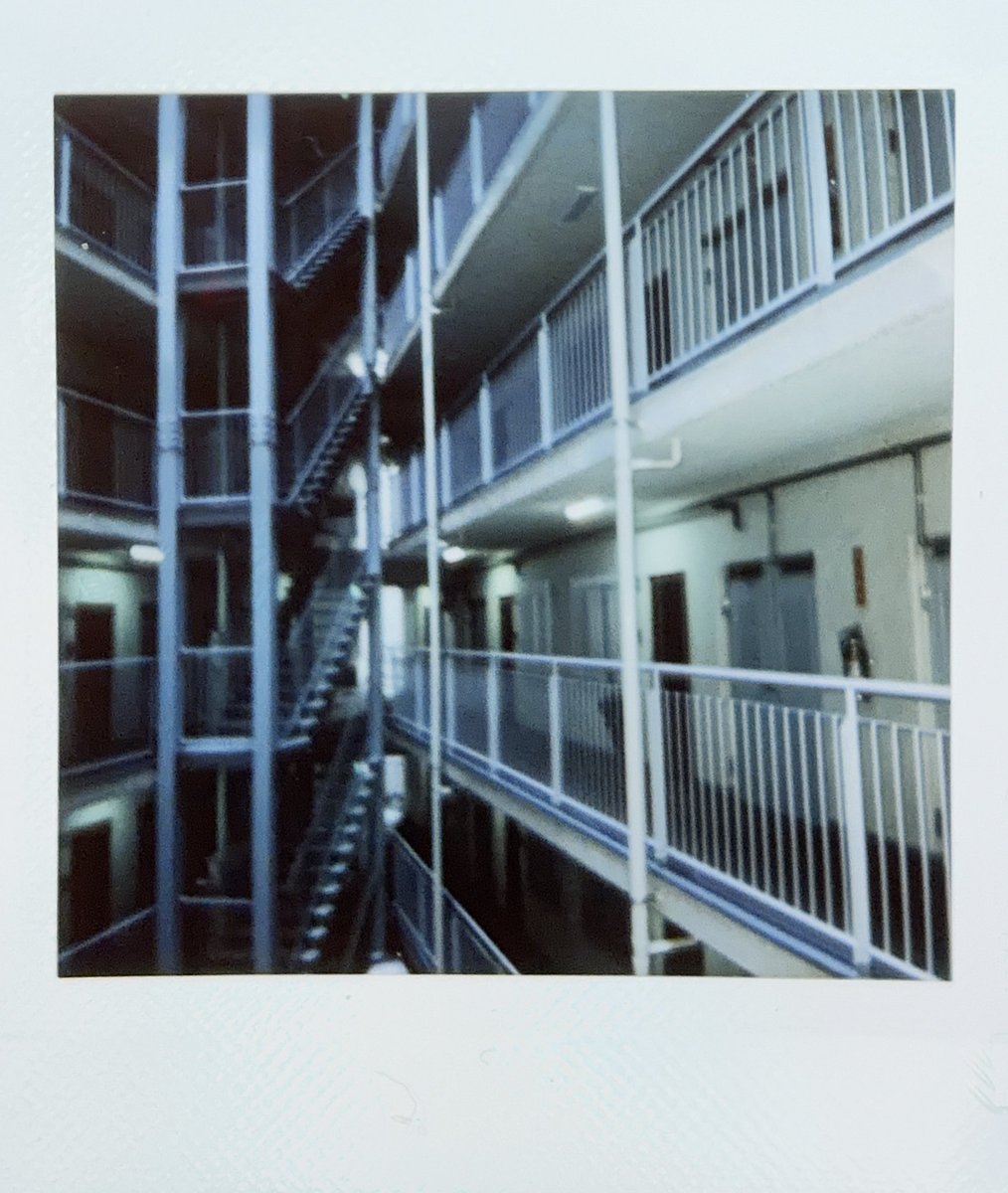 ao_nfj's tweet photo. 昨日の撮影(最寄りコンビニまでの道中)
#チェキ #チェキスクエア
#instaxsquare
#チェキポラ部 https://t.co/UyY6lRSlTk
