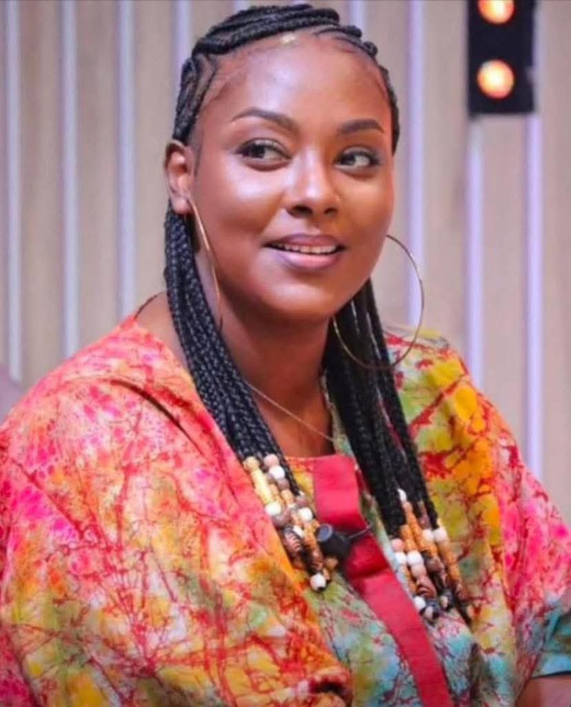 Prom_Ivoire's tweet photo. L'actrice Marième Diall est décédée. 

L’actrice sénégalaise Halima Gadji, connue du grand public sous le nom de Marième Diall, est décédée.

Nos pensées vont à sa famille, à ses proches et à tous ceux qui l’ont aimée.
Paix à son âme. 🙏🏾 https://t.co/9cHAZ4w7md