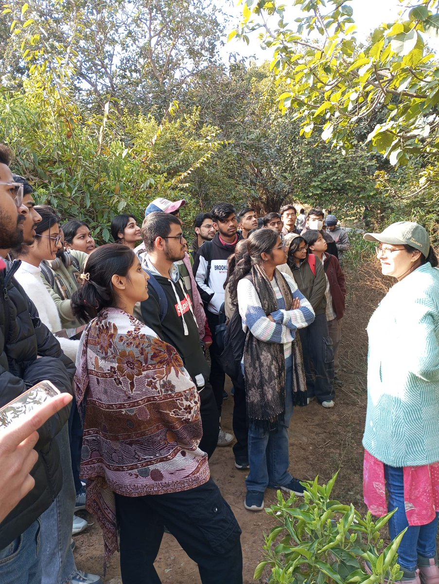 harithkram's tweet photo. On January 25, 2026, Team Harithkram undertook a nature trail in Aravali Biodiversity Park, Gurgaon under the able guidance of Dr. Aasha Sharma, the onsite Nature Education Officer. https://t.co/SuDf3ALldd