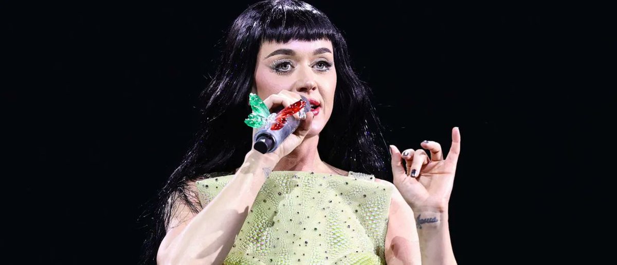 SD73660's tweet image. Katy Perry engaged in the immigration discussion by urging her fans to take political steps to halt the funding of U.S. Immigration and Customs Enforcement (ICE)
#DailyCaller #ICE
1 of 2