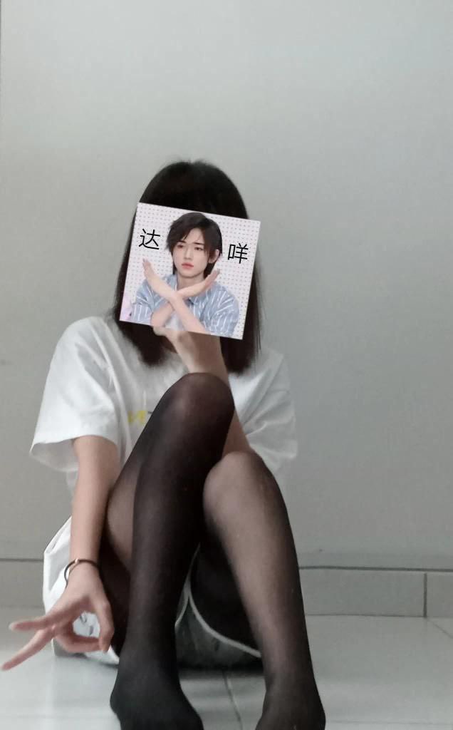wys070803's tweet photo. 早安呀
这件衣服好喜欢(/ω＼) https://t.co/q35i6VfSRf