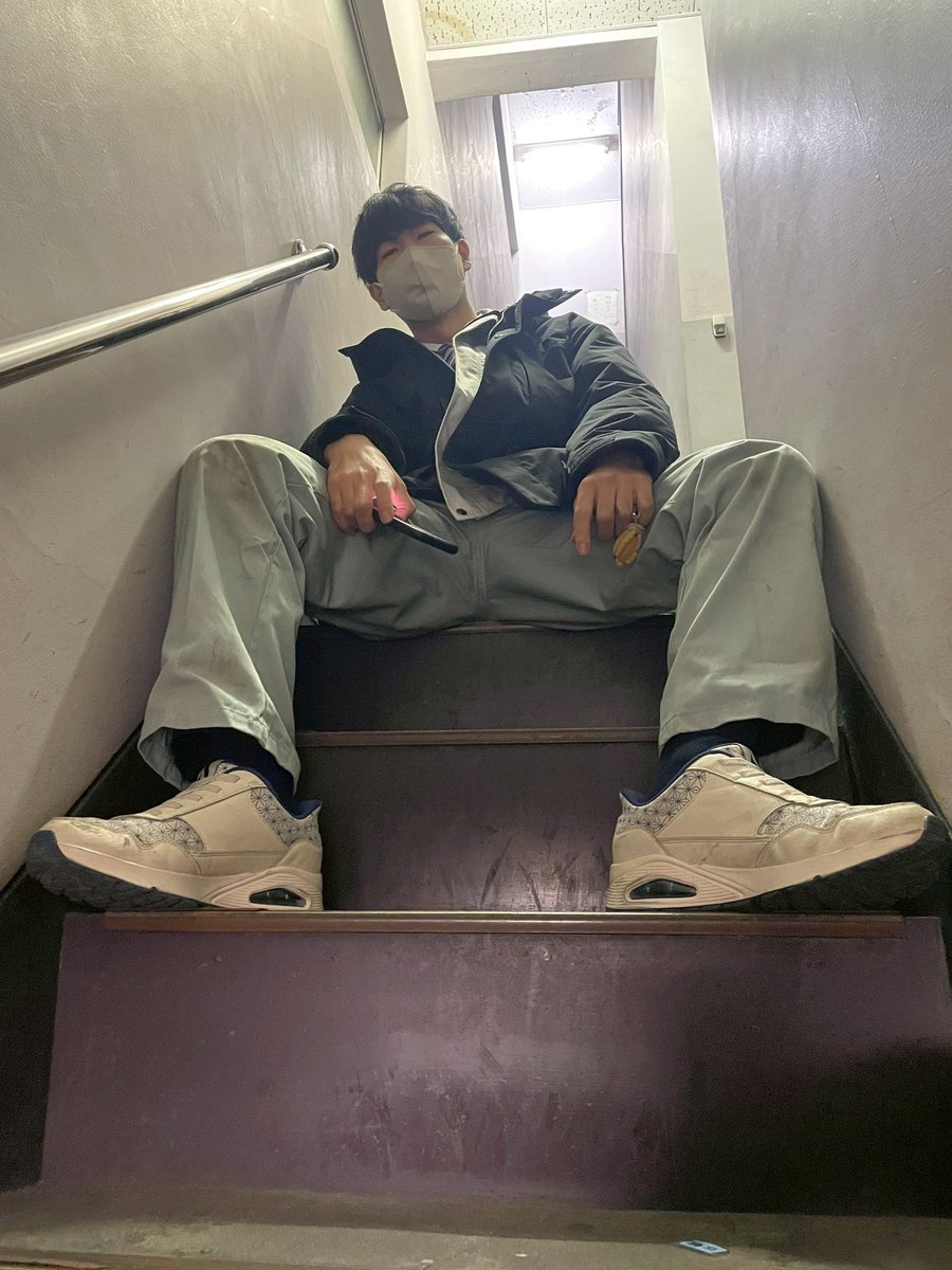 BumpYasu's tweet photo. 24/7lavo第5回公演「#土砂降りの太陽」
昨日無事に終演しました🌧️☀️
ご来場のみなさまありがとうございました！

脚本家募集という初の試み
最高でした！！

来月は脚本を担当された立田優詞さんの主宰団体(@Team_inthepink_)にお世話になります！
今回で興味を持っていただけた方はそちらも是非！🌈 https://t.co/OYzJwnLKhI