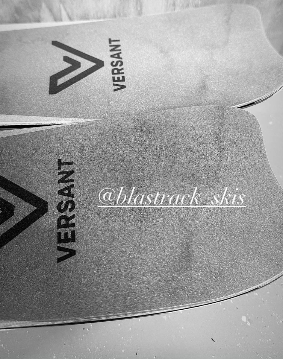 endspacer_ime's tweet photo. なんかきてる  フルチェンVERSANTと新規でROC108?
#スキー #BLASTRACK #ブラストラック #VERSANT #OGASAKA https://t.co/1nggg6cume
