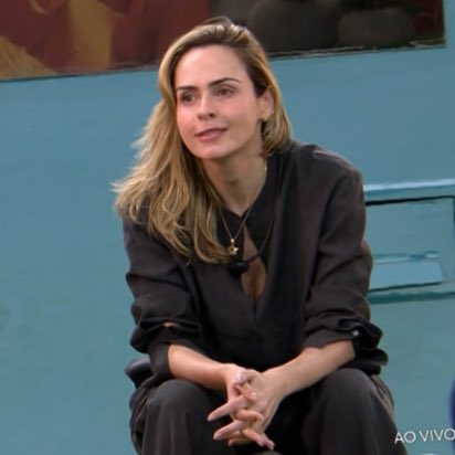 tracklist's tweet image. Sol: “Você tem medo de mim, Ana Paula. Você medo de brigar comigo. Não sei o porquê, mas você tem”

Ana Paula e Milena: 

#Sincerão #BBB26