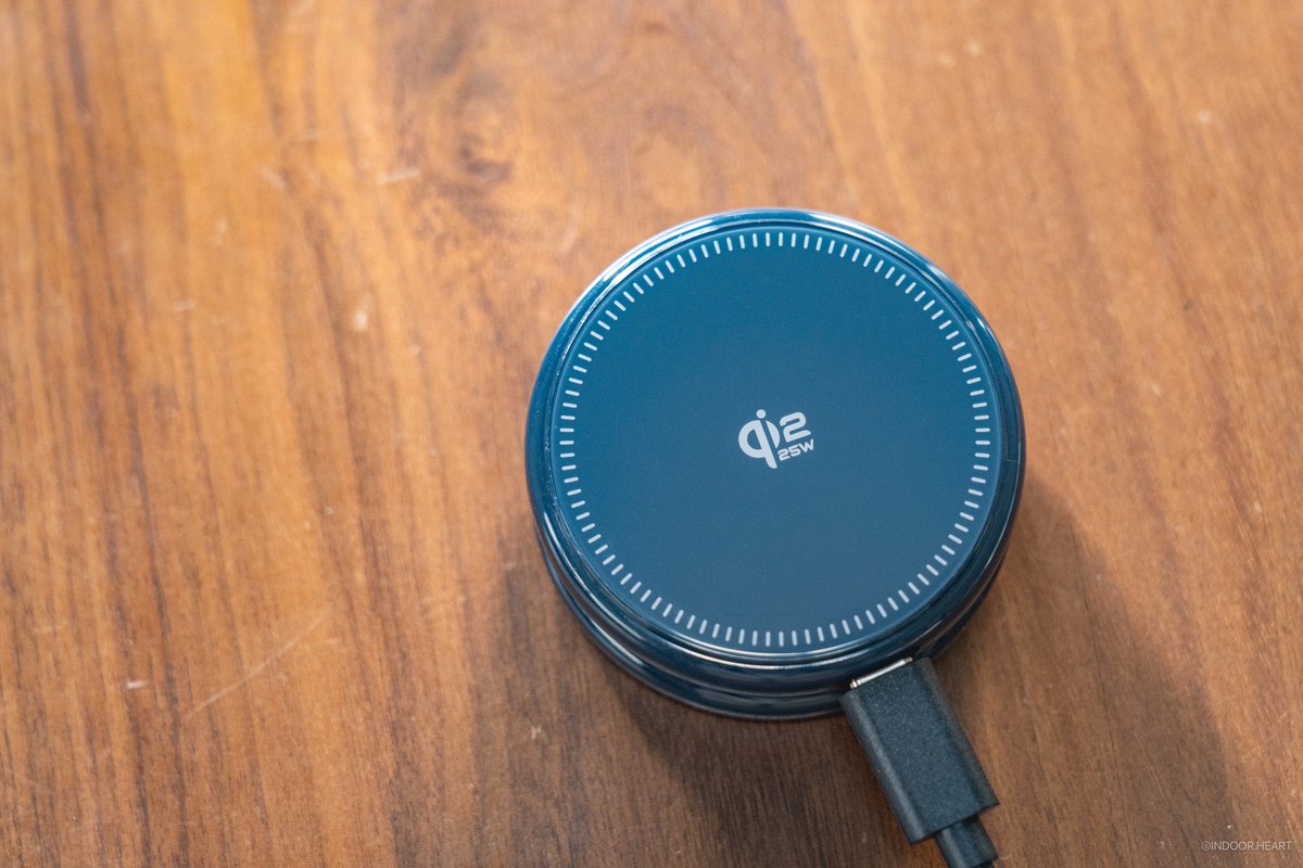 indoorheart's tweet image. 冷却できるMagSafe充電器(25W)、TORRAS Ostand PolarCircleを提供いただきました。

ペルチェ素子とファンですごい冷える。ゲームする人以外でも夏とかに活躍しそう。夏が楽しみ。
25Wで充電スピードも速い。

↓記事に10%オフクーポンもあります。
indoorheart.com/torras-ostand-…

提供: #TORRAS #PR