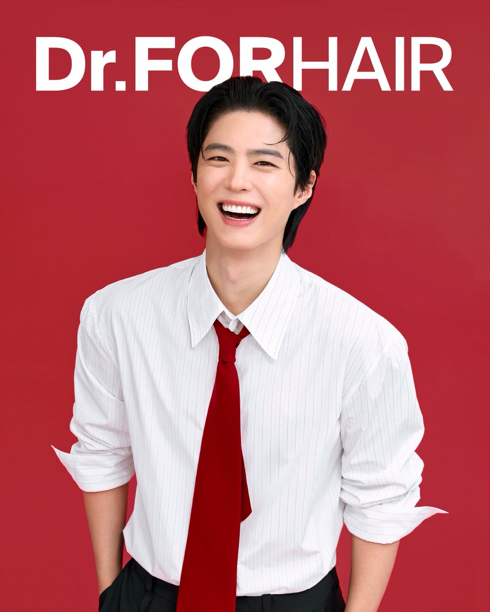Dr_FORHAIR_'s tweet photo. 달라지는 하루의 컨디션만큼
매일 다르게 찾아오는 두피 고민.

그래도 샴푸 하나로
편안하게 관리할 수 있도록

더 강력해진 폴리젠 성분으로
두피부터 모발까지 
빈틈없이 케어하는 폴리젠 샴푸💫

업그레이드된 폴리젠 샴푸와
배우 박보검(@BOGUMMY)이 함께 그려갈
새로운 닥터포헤어의 모습을 기대해 주세요!

샴푸는 닥터포헤어 ❤️