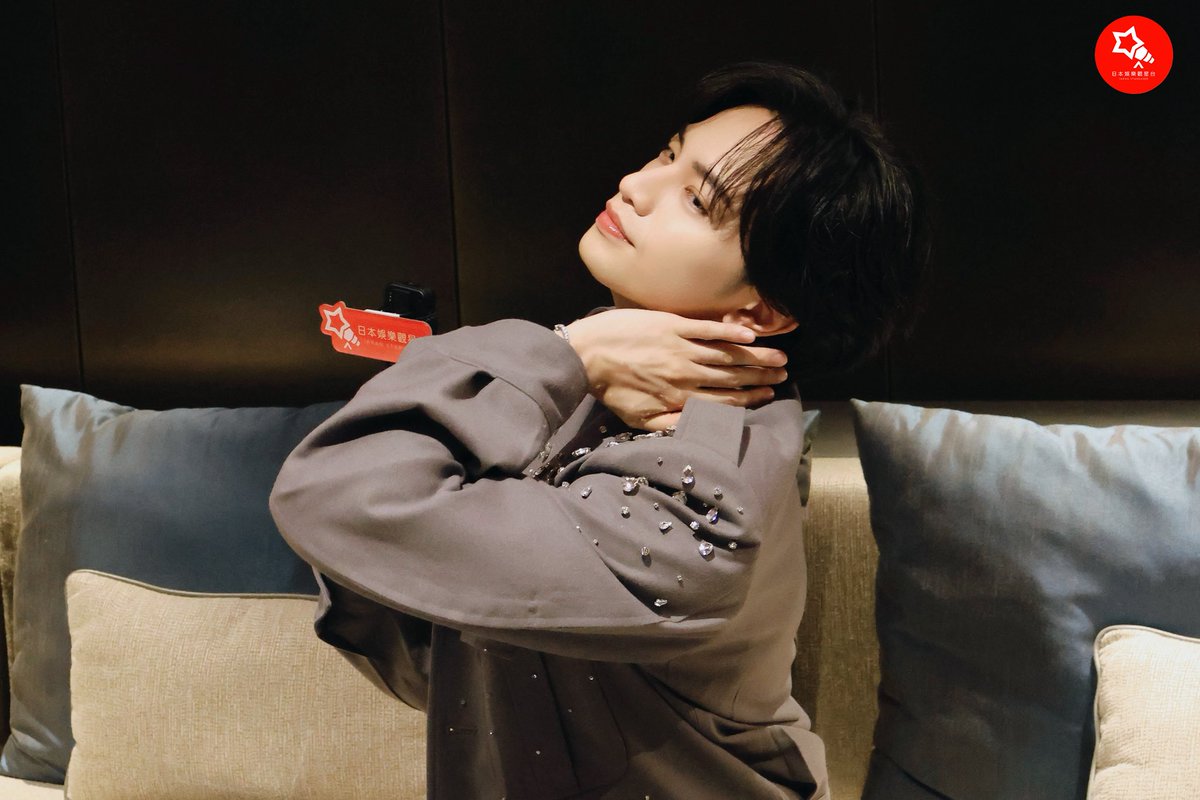 【単独インタビュー】中島健人、香港で音楽フェスに出演！海外の持ち物や、ファンサービスのセクシーポーズまで披露！

記事内では他の写真と動画をチェック！jpstargazer.com/2026/01/27/nak…

#中島健人