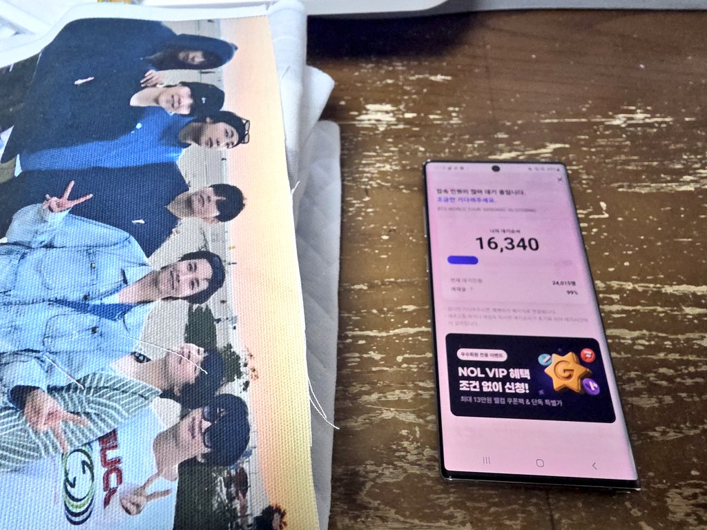 취켓팅  기다리면서 작업하기 인지
작업하면서 취켓팅 기다리기 인지 
모르겠다🥲 
암튼 100퍼 빨간불들어오면 가슴이 철렁.
나 들어갈땐 제발  99퍼여라 기도하기