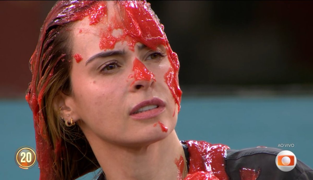 luaninhatuita's tweet image. o face card de milhões