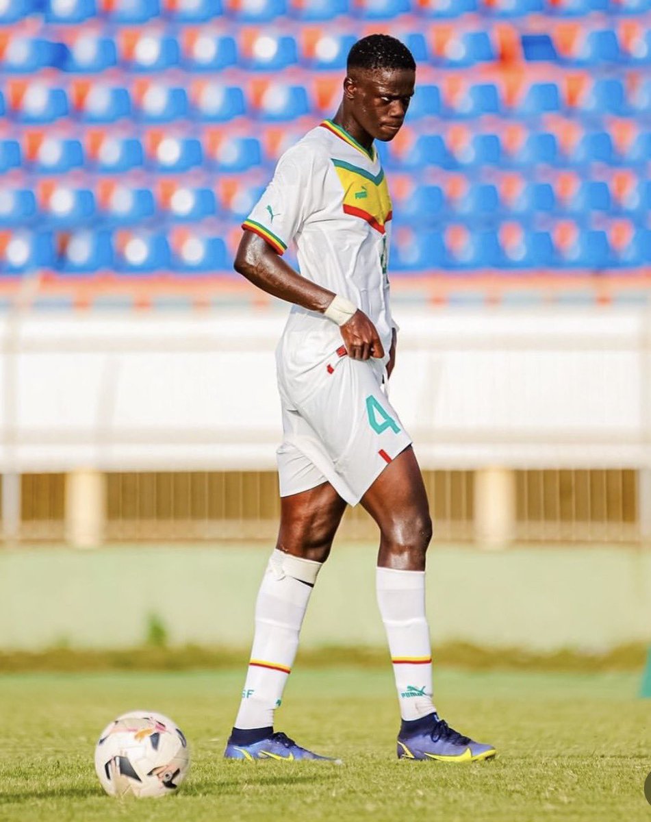 AC Milan Datangkan Bek Senegal El Hadj Malick Cissé

AC Milan terus memperkuat barisan pertahanannya dengan investasi cerdas. Seperti yang dikabarkan jurnalis <a href="/lucabianchin7/">luca bianchin</a>, klub berjuluk Rossoneri tersebut dikabarkan telah merampungkan transfer bek tengah muda asal Senegal, El