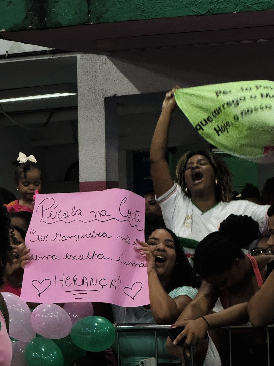 delfimlivre's tweet photo. Tem foto que fala… 🤍
Hoje foi dia de concurso da corte mirim da Mangueira do Amanhã. https://t.co/xsgbXYNg1k