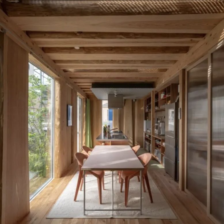 souzou_kei's tweet image. ICADA設計による、木造新築住宅です。
複雑な形状の旗竿地の魅力を、ファイナンス段階から、木材の調達方法を見据えて計画しました。
建築家が土地や予算の与条件を制約としてではなく、建築の可能性を広げ、建て主のメリットを最大化しました。

#icada
#岩元真明
#千種成顕
#建築と不動産のあいだ