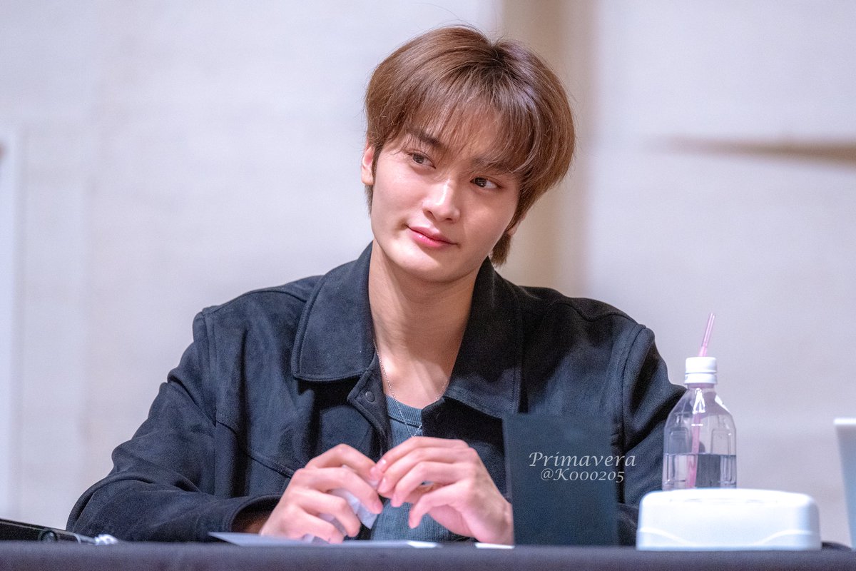 K00o2o5's tweet image. 251120

#CRAVITY #TAEYOUNG #크래비티 #태영  ⠀ #HAPPYTAEYOUNGDAY #잇츠_태영쓰_벌쓰데이 #크래비티_초절정_깜찍이_김태영_생일