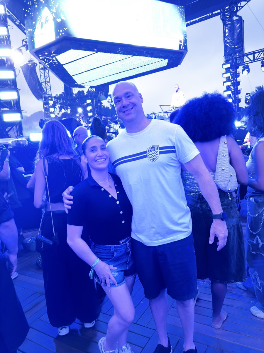 Dany nos #EnsaiosDaAnitta 🎉