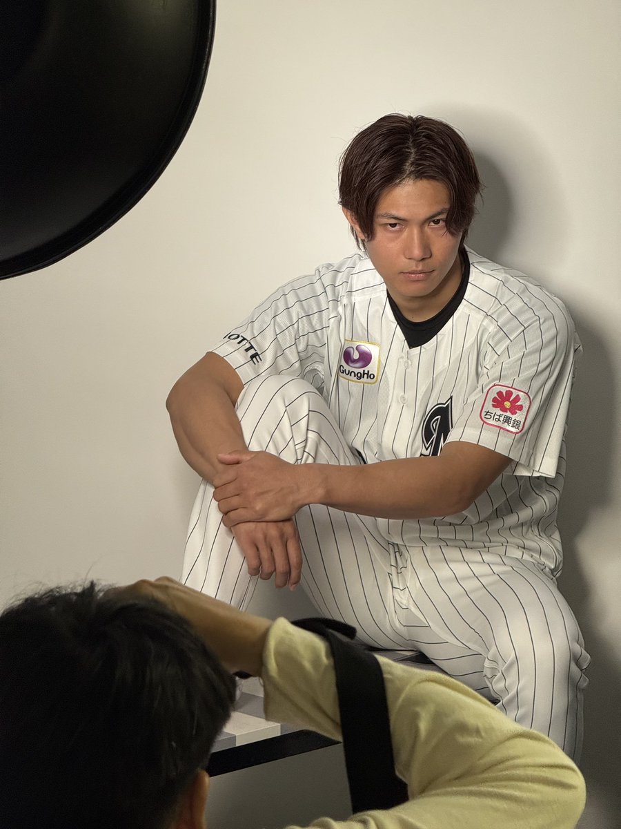 オフィシャルファンブックの撮影に臨んだ #藤原恭大 選手。 今年も