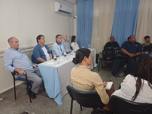 🌲 Comienza en la #SalaEducativa del #ProyectoCIENPINOS en la #UniversidadDePinarDelRío eEncuentro de la delegación de la#ASDI junto a miembros de la dirección nacional e internacional de #CIENPINOS #IndioHatuey #cienpinos #Asdi #UniversidadDePinarDelRío