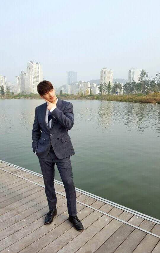 애기야 형들 어디가고 혼자 여기있니